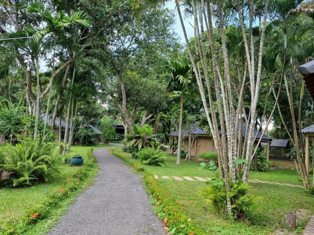 Natural Park Resort De Wang Thong Phitsanulok Eksteriør billede