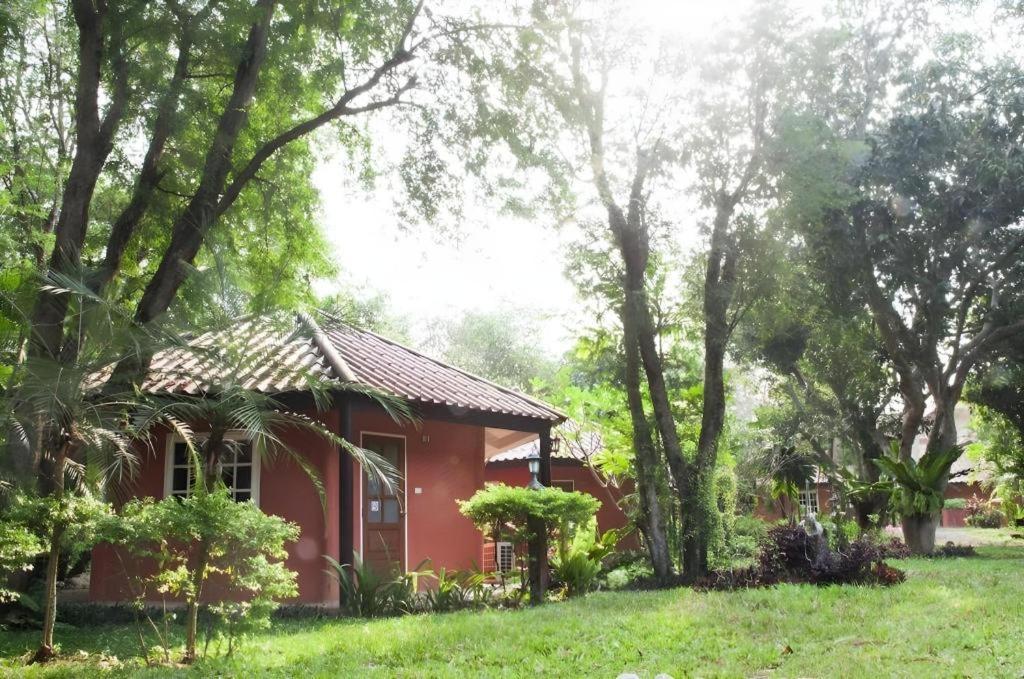 Natural Park Resort De Wang Thong Phitsanulok Eksteriør billede